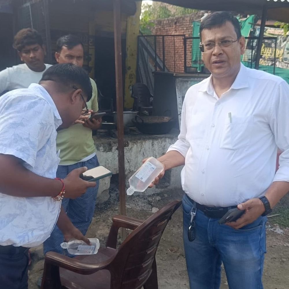 कानपुर देहात में मदार क्लिनिक पर स्वास्थ्य विभाग का छापा:दस्तावेज नहीं मिले तो क्लिनिक होगी सील, पहले भी मिल चुकी है शिकायत