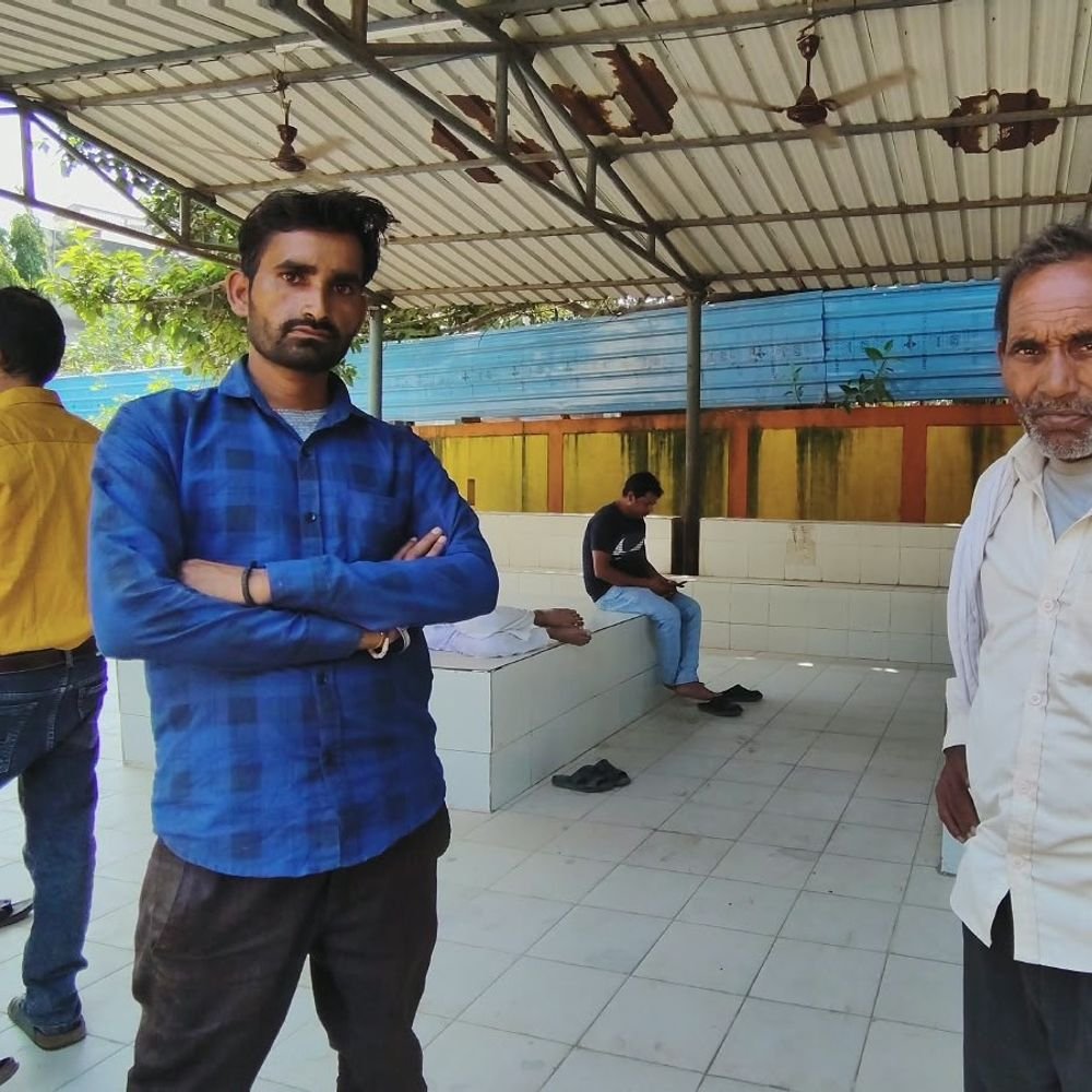 उन्नाव में कच्ची दीवार गिरने से वृद्धा की मौत:घर के पास बैठी थी 80 साल की महिला, मलबे में दबी