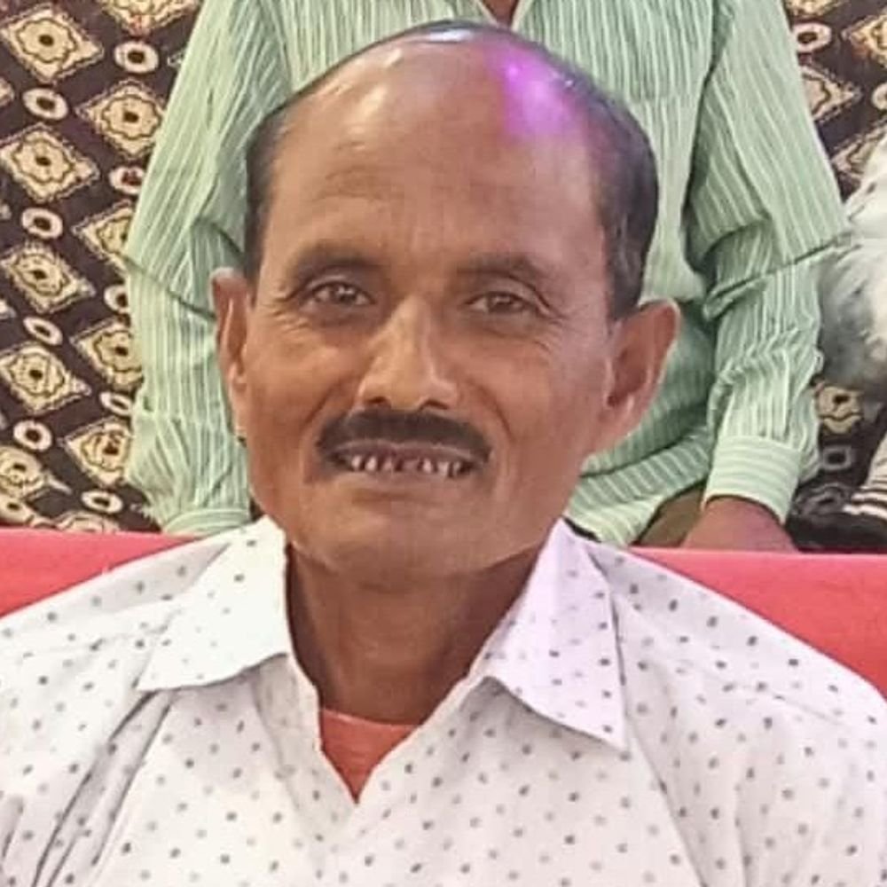 एट जंक्शन पर ट्रेन से कटकर व्यक्ति की मौत:पानी लेने दूसरे प्लेटफॉर्म जा रहे थे, सीतापुर एक्सप्रेस की चपेट में आए