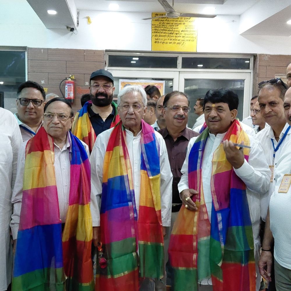 युवा पंजाबी संगठन ने लगाया 22वां नि:शुल्क स्वास्थ्य शिविर:मुजफ्फरनगर में जरूरतमंदों की जांच कर चिकित्सकों ने दिया परामर्श