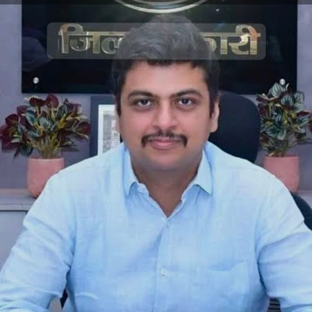 बाराबंकी में ऑरेंज अलर्ट:60KM की रफ्तार से चल-सकती हैं हवाएं:भारी बारिश का अनुमान, डीएम ने लोगों से घरों में रहने की अपील की