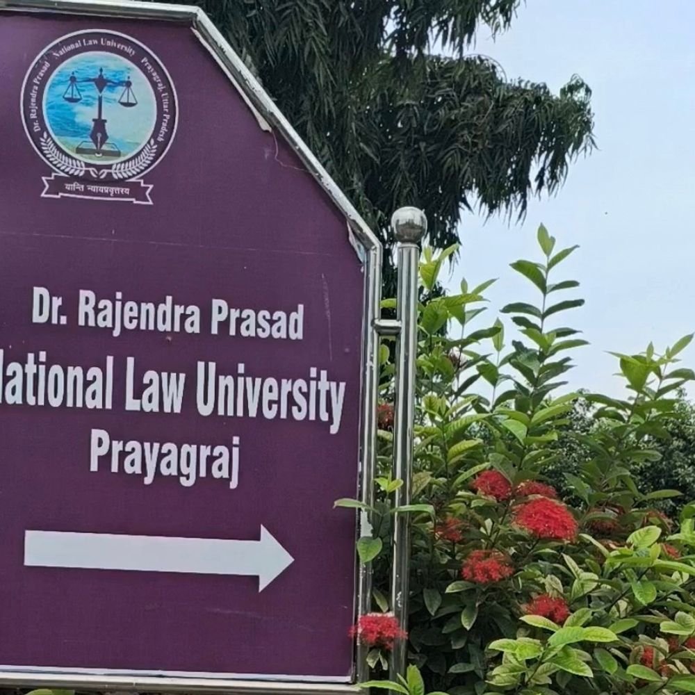 प्रयागराज की नेशनल लॉ यूनिवर्सिटी में LLM कोर्स पर सवाल:UGC गाइडलाइन दरकिनार कर दिए प्रवेश, 20 विद्यार्थियों के भविष्य पर संकट