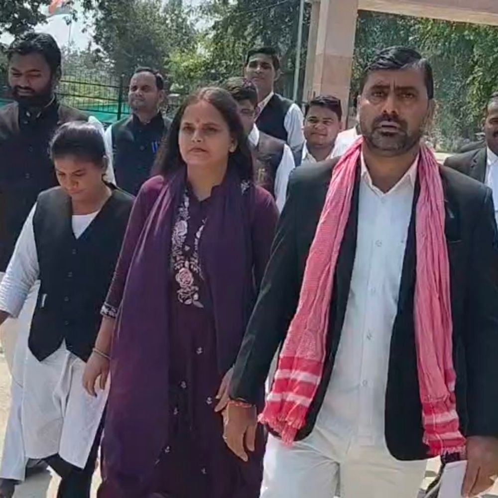 अखिलेश यादव और इंद्रजीत सरोज का AI वीडियो बनाया:सपा अधिवक्ता सभा ने एफआईआर की मांग की