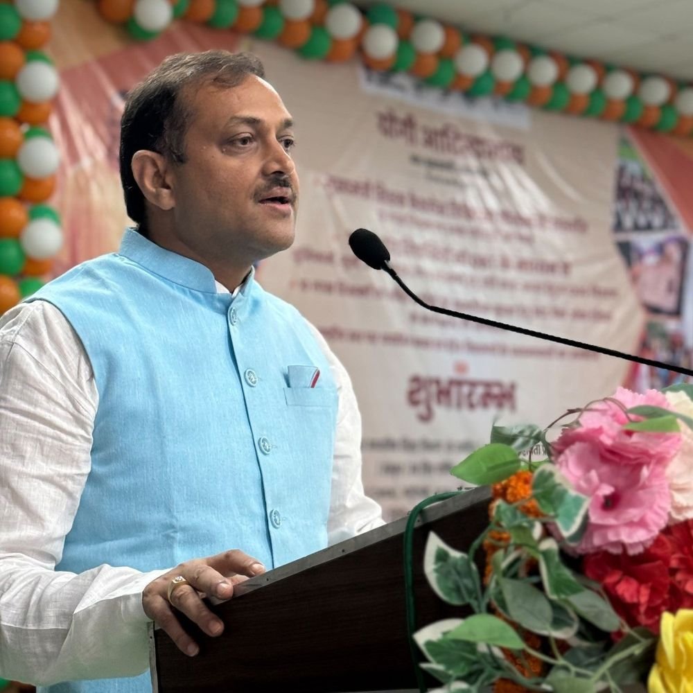 स्नातक चुनाव की तैयारी:लखनऊ समेत 7 जिलों में मतदाता पंजीकरण अभियान तेज; वेबसाइट पर हेल्पलाइन शुरू