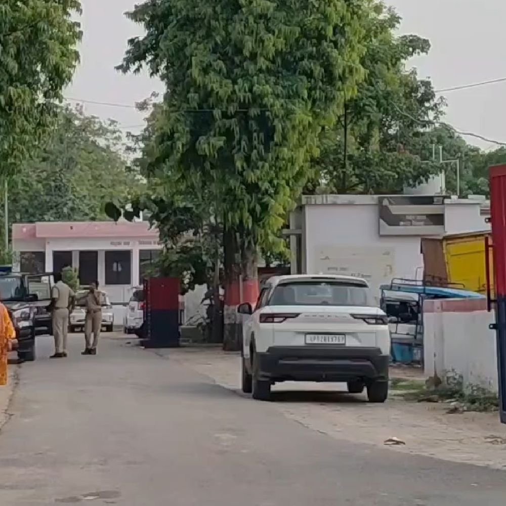 भीम को जेल भेजने की धमकी, 1.40 लाख रुपये वसूले:दो पर रंगदारी और धमकी का मुकदमा दर्ज, फोन पर मिली थी धमकी