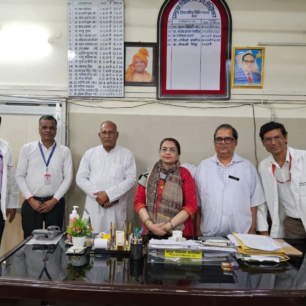 सेवा संकल्प में महिलाओं को स्वास्थ्य के प्रति किया जागरूक:मेरठ के महिला अस्पताल में नियमित जांच और स्वस्थ जीवनशैली के बारे में दी जानकारी