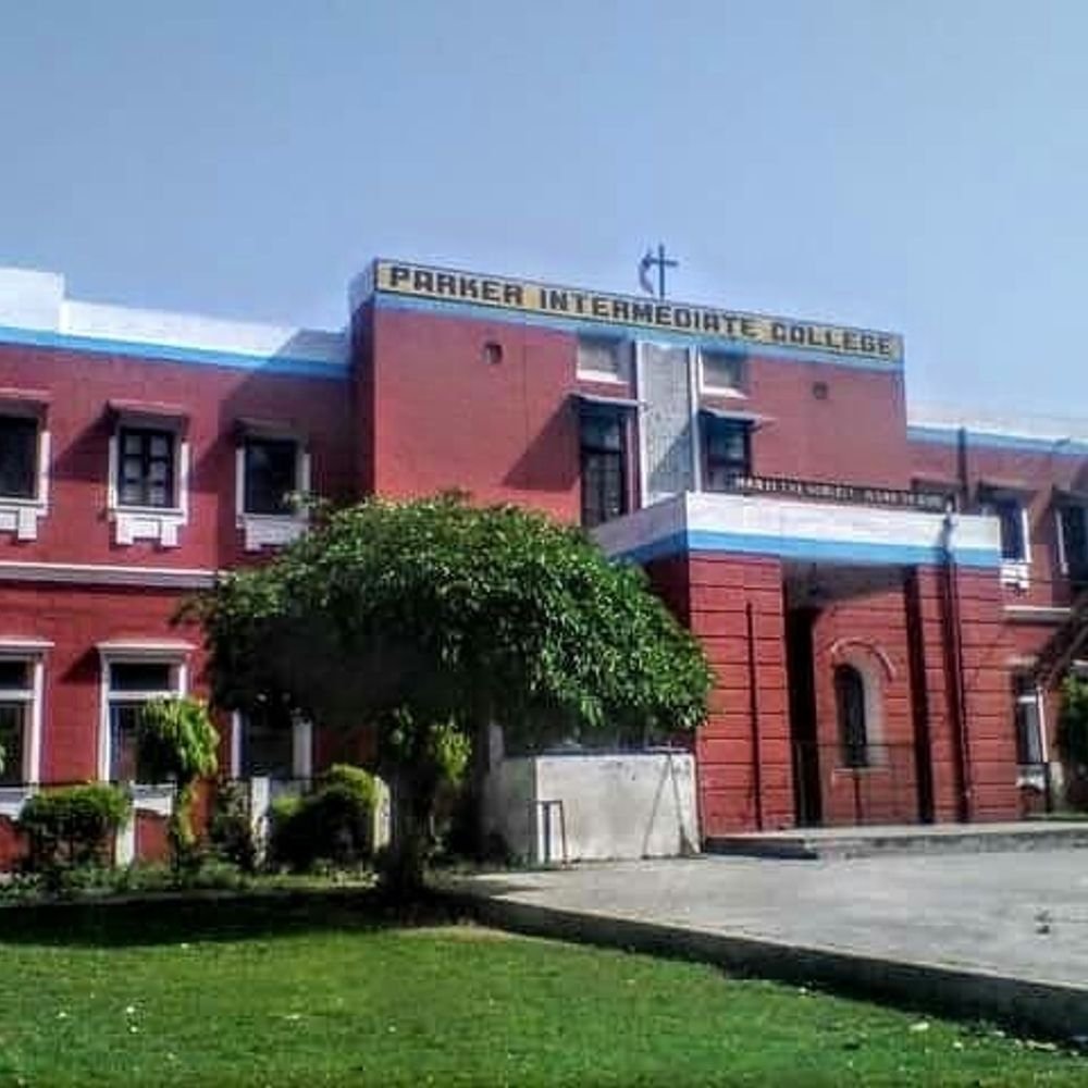 मैथोडिस्ट गर्ल्स इंटर कॉलेज जनपदीय बालिका क्रिकेट का विजेता बना:जीआईसी और जीजीआईसी को हराया, अब मंडल स्तर पर मुरादाबाद का प्रतिनिधित्व करेगी