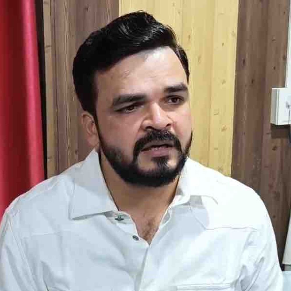 डीएम बोले-अभी बाढ़ की स्थिति नहीं; कच्चे मकानों पर नजर:14 घंटे से बारिश, जलभराव वाले इलाकों में अलर्ट, कच्चे मकानों से लोगों को बाहर निकलवाया