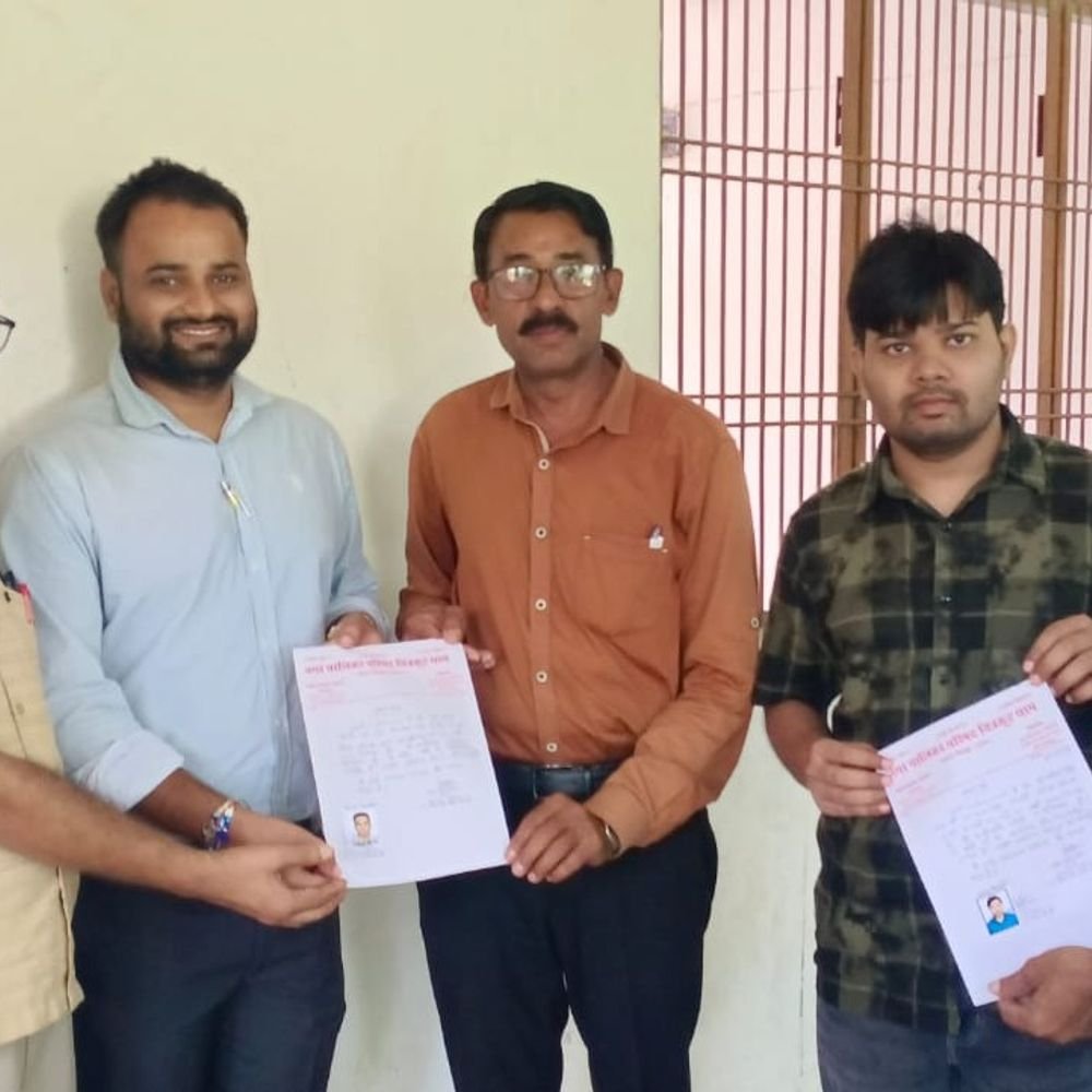 चित्रकूट के दो युवाओं को ग्राम पंचायत अधिकारी पद:आज लखनऊ में सीएम योगी देंगे नियुक्ति पत्र, परिवार में खुशी