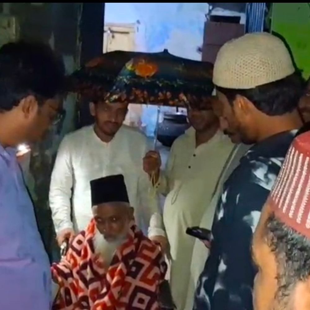 गौस पाक के उर्स का आगाज गिलाफपोशी से:बारिश के बीच अकीदतमंदों ने अमन-शांति की दुआ मांगी, 1 अक्टूबर को होगा समापन