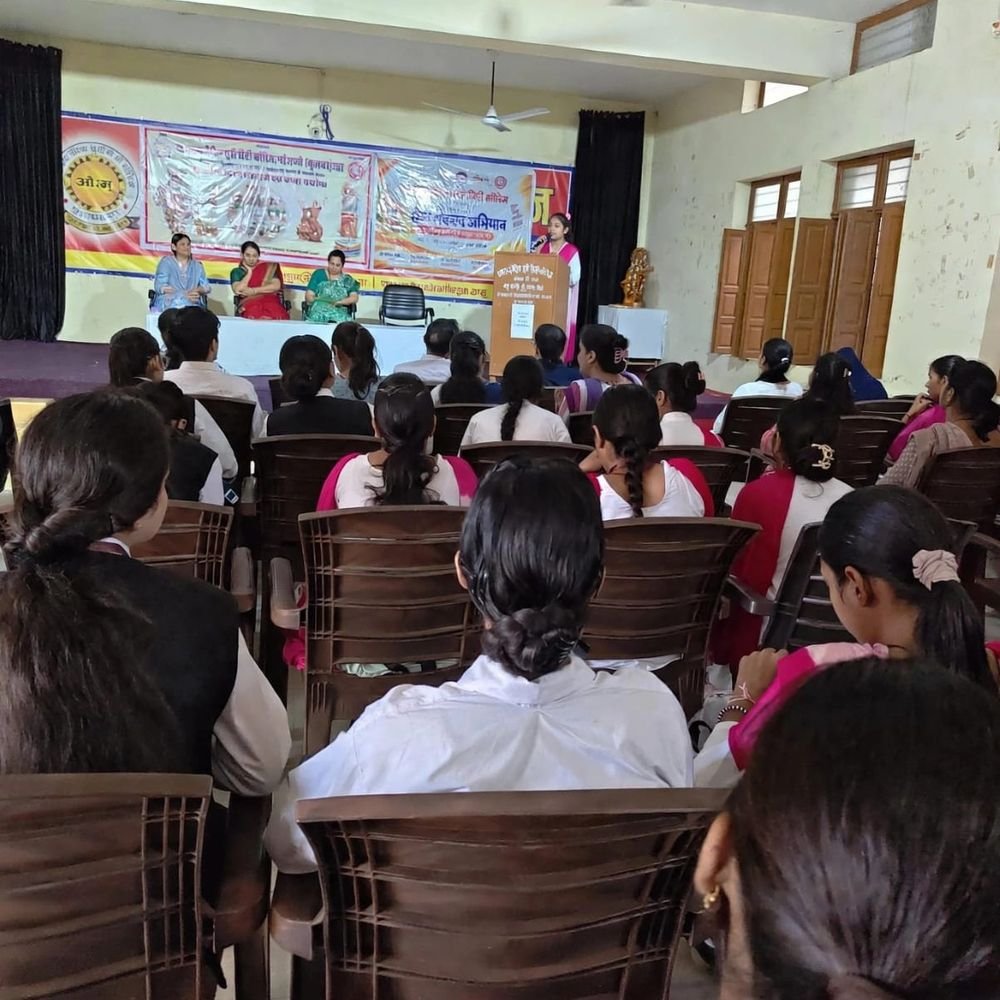 मुजफ्फरनगर में भाषण प्रतियोगिता:'विकसित भारत' पर छात्राओं ने रखे विचार; तनीष्का गर्ग रहीं प्रथम