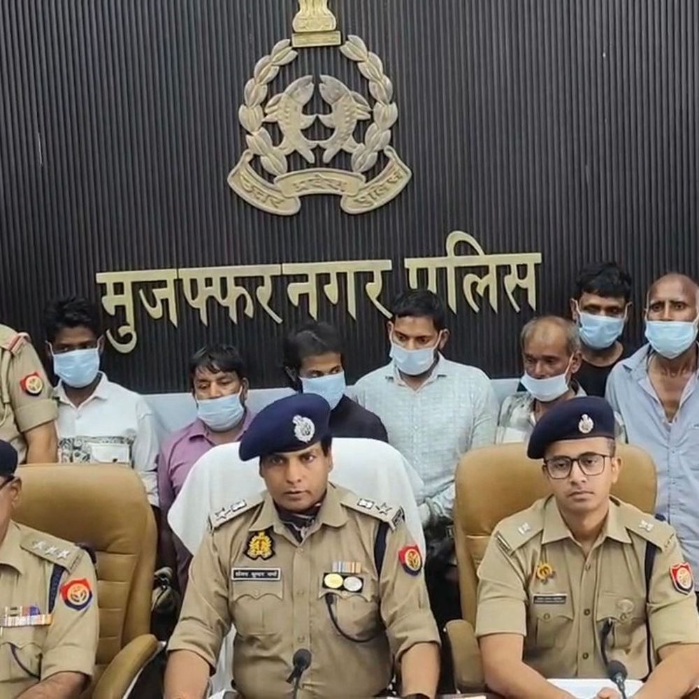 मुजफ्फरनगर में अवैध असलहा फैक्ट्री का भंडाफोड़, 7 आरोपी गिरफ्तार:सुनसान जगह पर तैयार करते थे हथियार, पार्ट्स और बनाने के उपकरण मिले