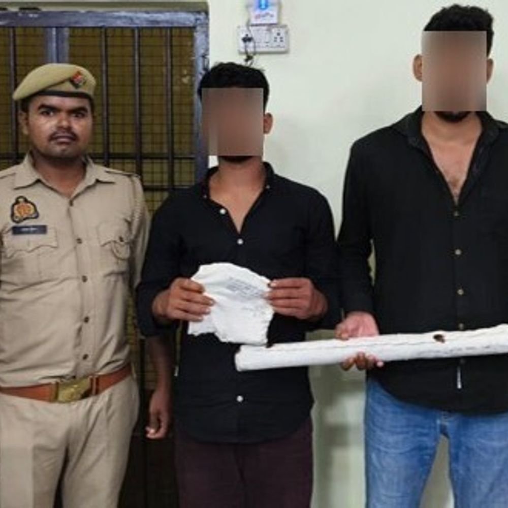 ठाकुरगंज में युवक पर फायरिंग करने वाले दो गिरफ्तार:पुराने विवाद में लाठी-डंडों से पीटा, दो राउंड गोली चलाकर फरार हुए थे