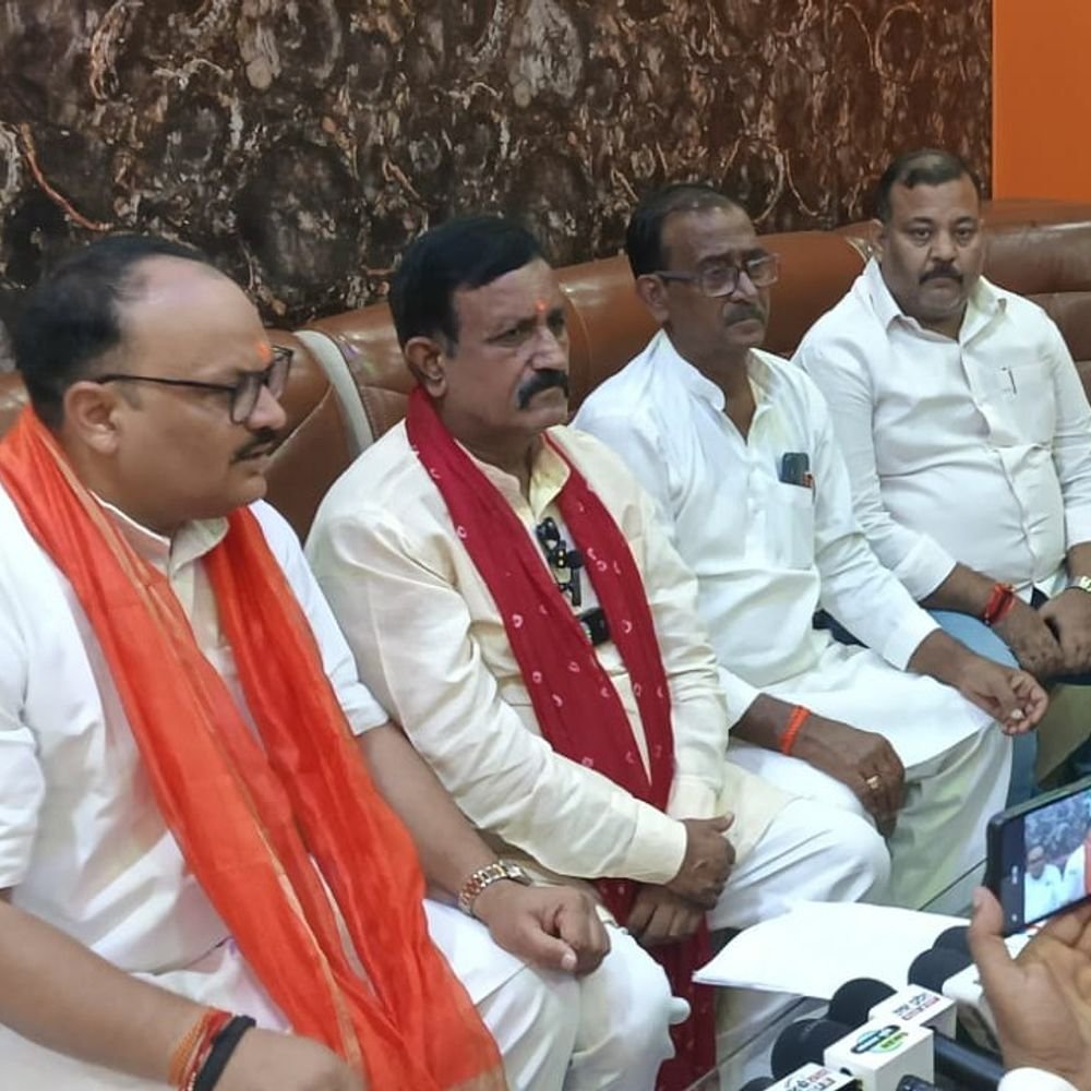 अनिरुद्ध त्रिपाठी बोले- कांग्रेस संवैधानिक संस्थाओं पर सवाल न उठाए:चुनावी हार के बाद भ्रम फैलाना गलत, आयोग के स्पष्टीकरण का सम्मान करें