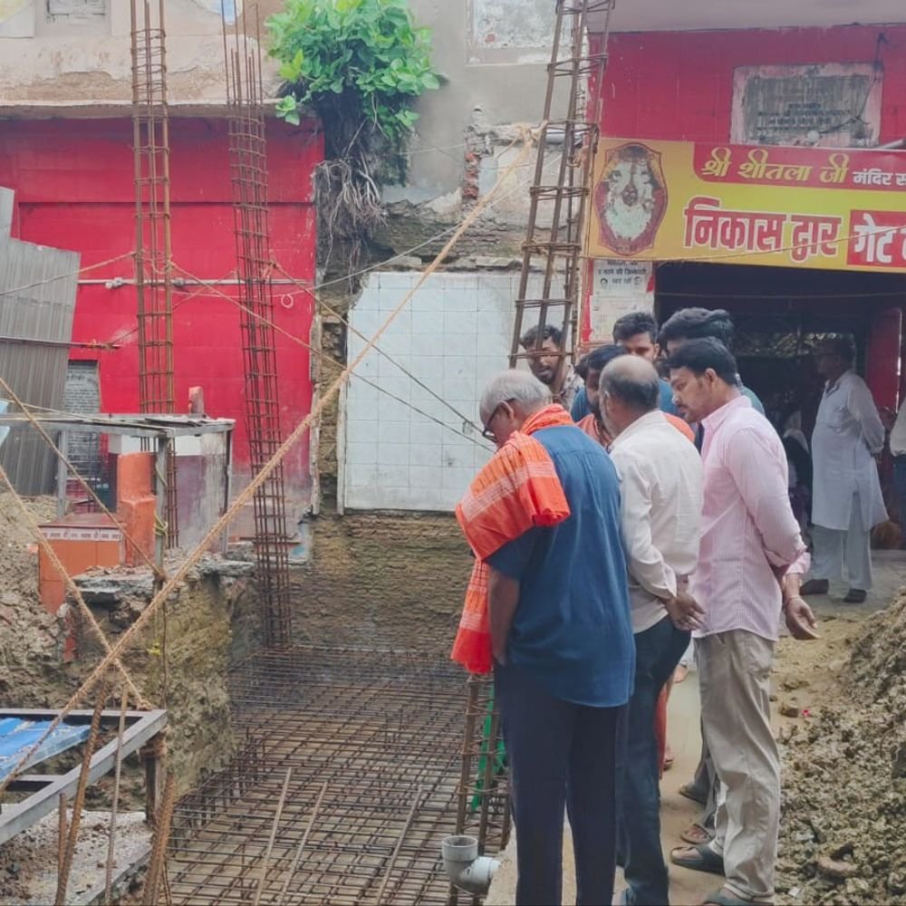 शीतला धाम में हवन कुंड का निर्माण बंद:नवरात्रि से पहले पंडा-पुजारी और क्षेत्रीय लोग नाराज, भक्तों को होगी परेशानी