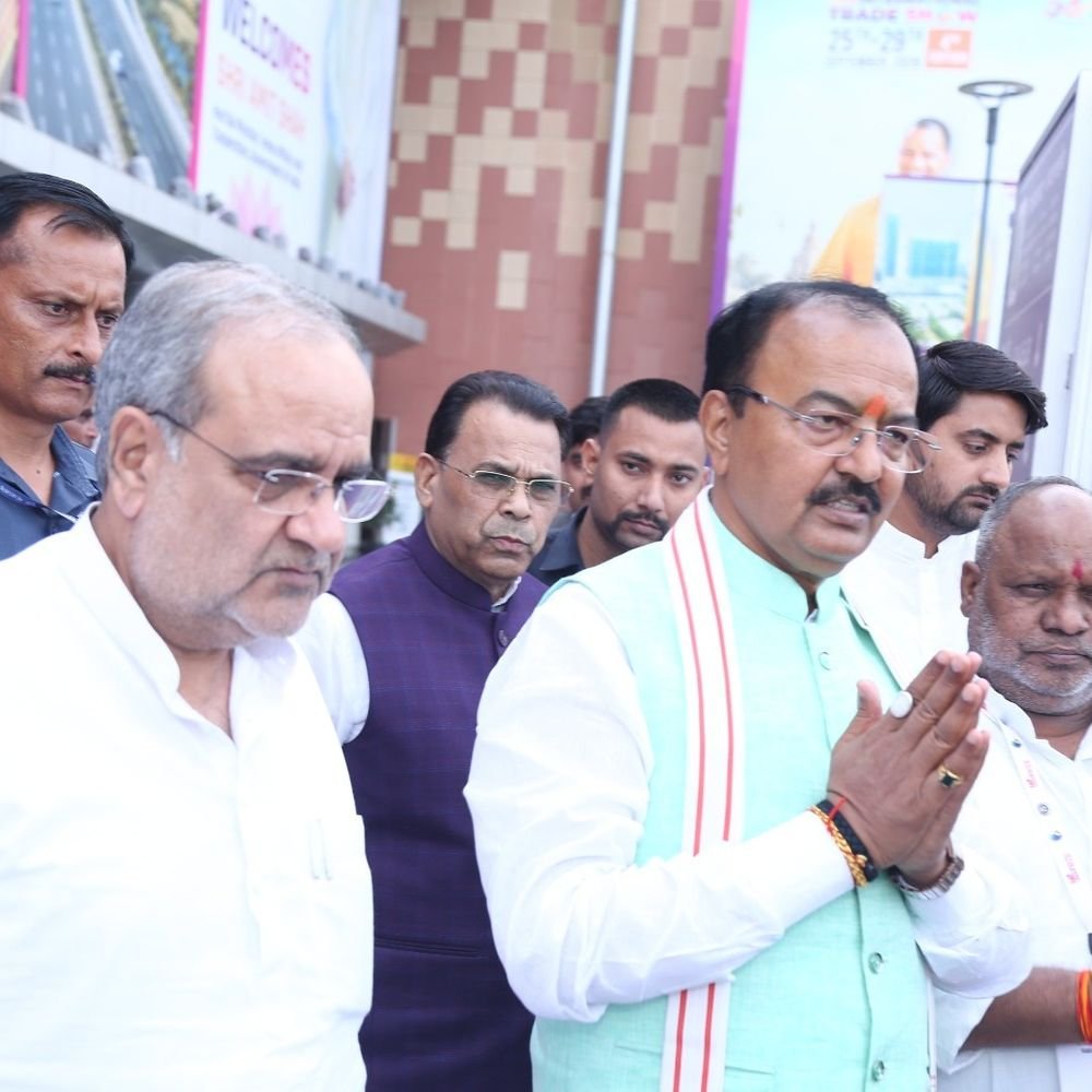 डिप्टी सीएम का अखिलेश पर तंज, कहा-मुंगेरीलाल के हसीन सपने':यूपी इंटरनेशनल ट्रेड शो में बोले- 2047 तक नहीं मिलेगी सत्ता