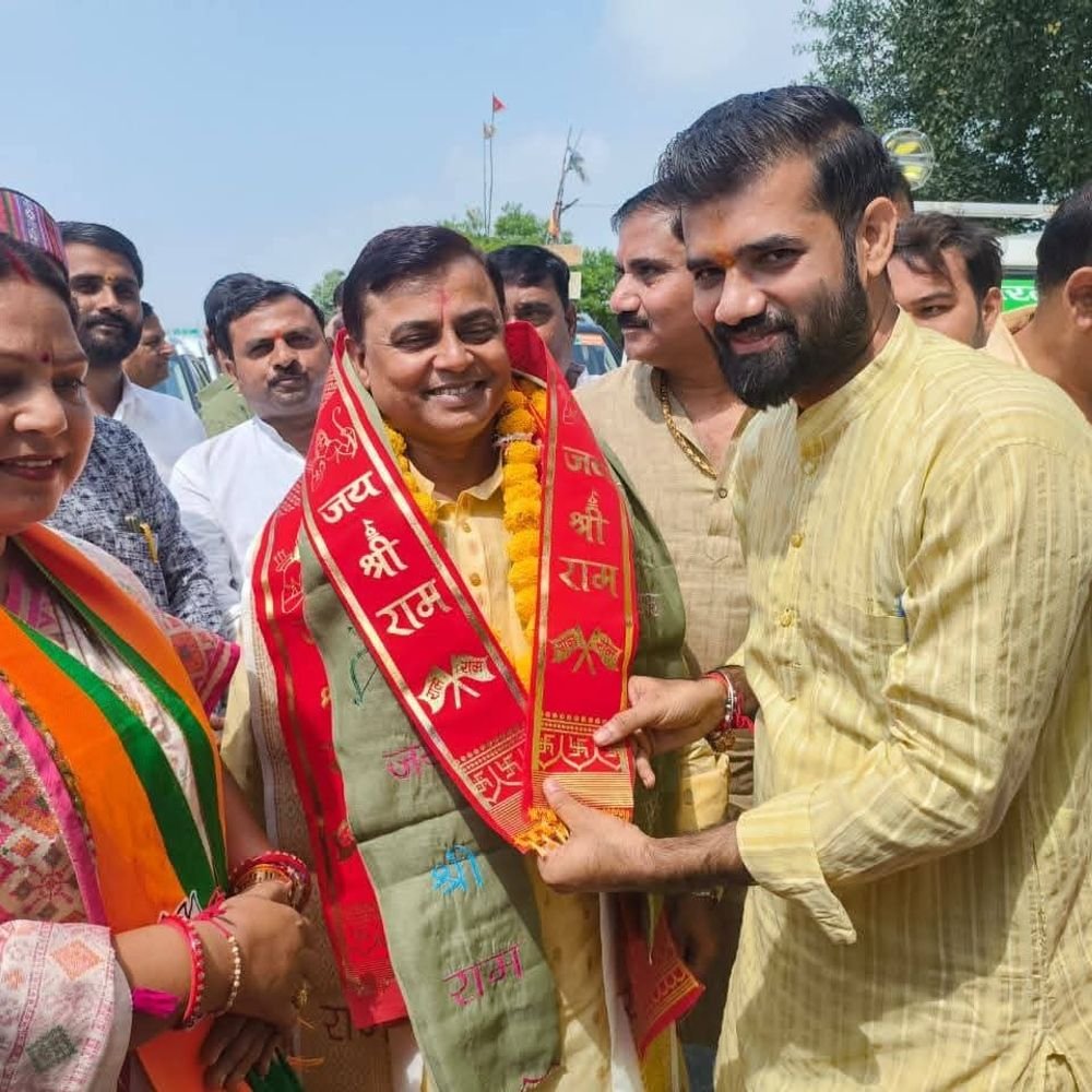 कानपुर देहात पहुंचे BJP के जिला प्रभारी शिव महेश दुबे:कार्यकर्ताओं ने किया स्वागत; बोले- बूथ स्तर तक संगठन मजबूत करें