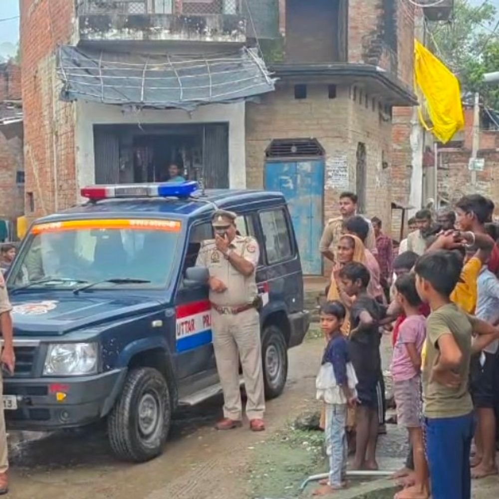 कौशांबी में भारी बारिश को लेकर ऑरेंज अलर्ट:जर्जर मकानों में रहने वालों को सुरक्षित जगह भेजने के निर्देश