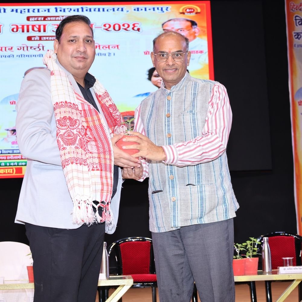 कानपुर विश्वविद्यालय में हिंदी भाषा उत्सव:कवि सम्मेलन में कवियों ने देशभक्ति हास्य शृंगार रचनाएं प्रस्तुत कीं