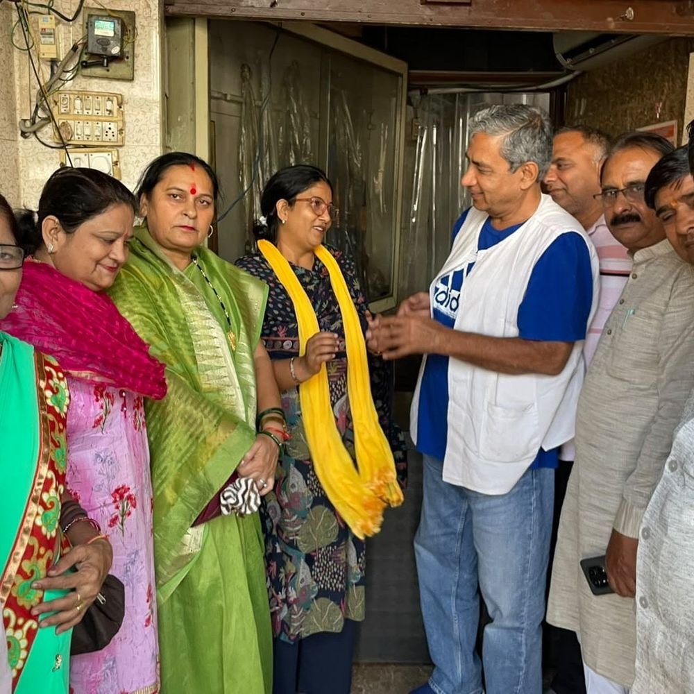 हापुड़ में भाजपा जिलाध्यक्ष का स्वागत:संगठन की मजबूती और स्नातक एमएलसी चुनाव पर चर्चा