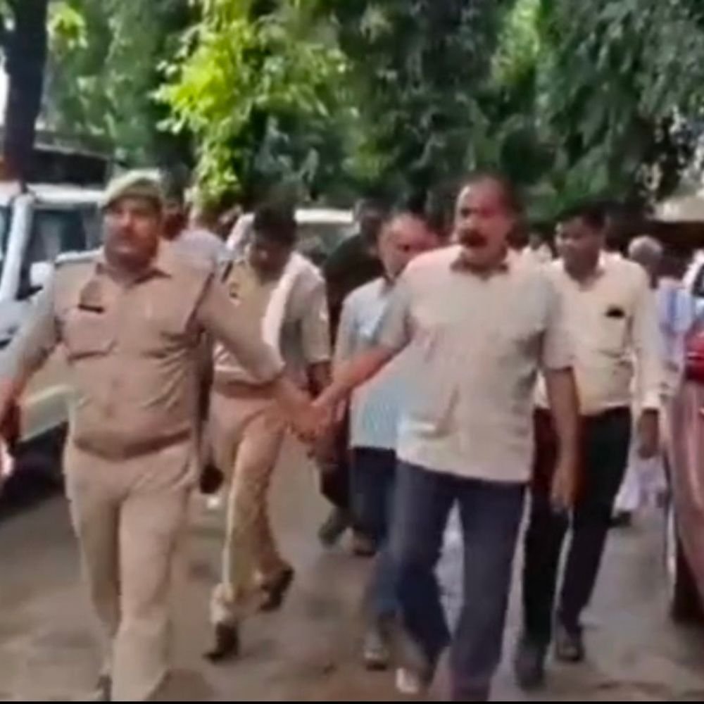 अमेठी में हत्या के दोषी दो भाइयों को उम्रकैद:16 साल पहले जमीन विवाद मामले में की थी हत्या, पीड़ित पक्ष को मिलेंगे एक लाख रुपए