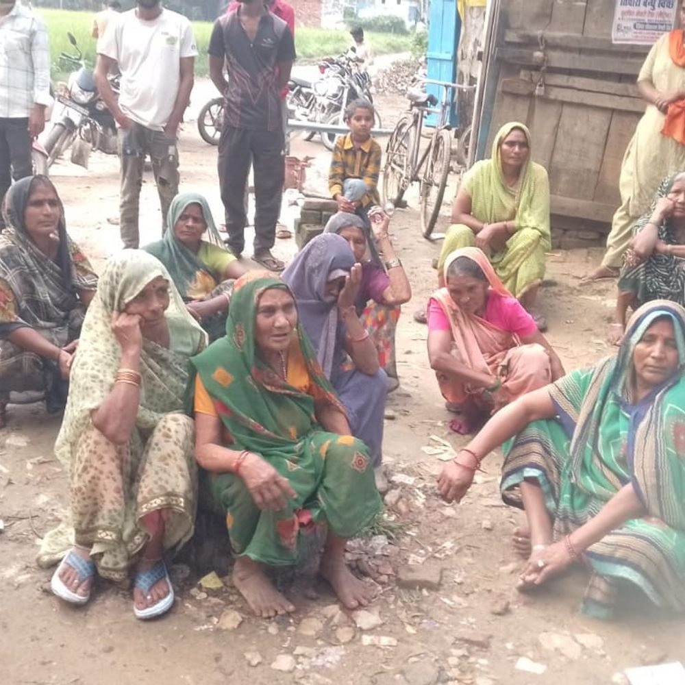जौनपुर में दुकान के सामने सो रहे व्यक्ति की हत्या:ठोस वस्तु से किया हमला, पुलिस जांच में जुटी