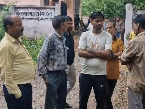 झांसी में PAC फॉलोअर की संदिग्ध परिस्थितियों में मौत:पिता की मौत के बाद नौकरी मिली थी, तबीयत बिगड़ने पर अस्पताल लाए थे परिजन