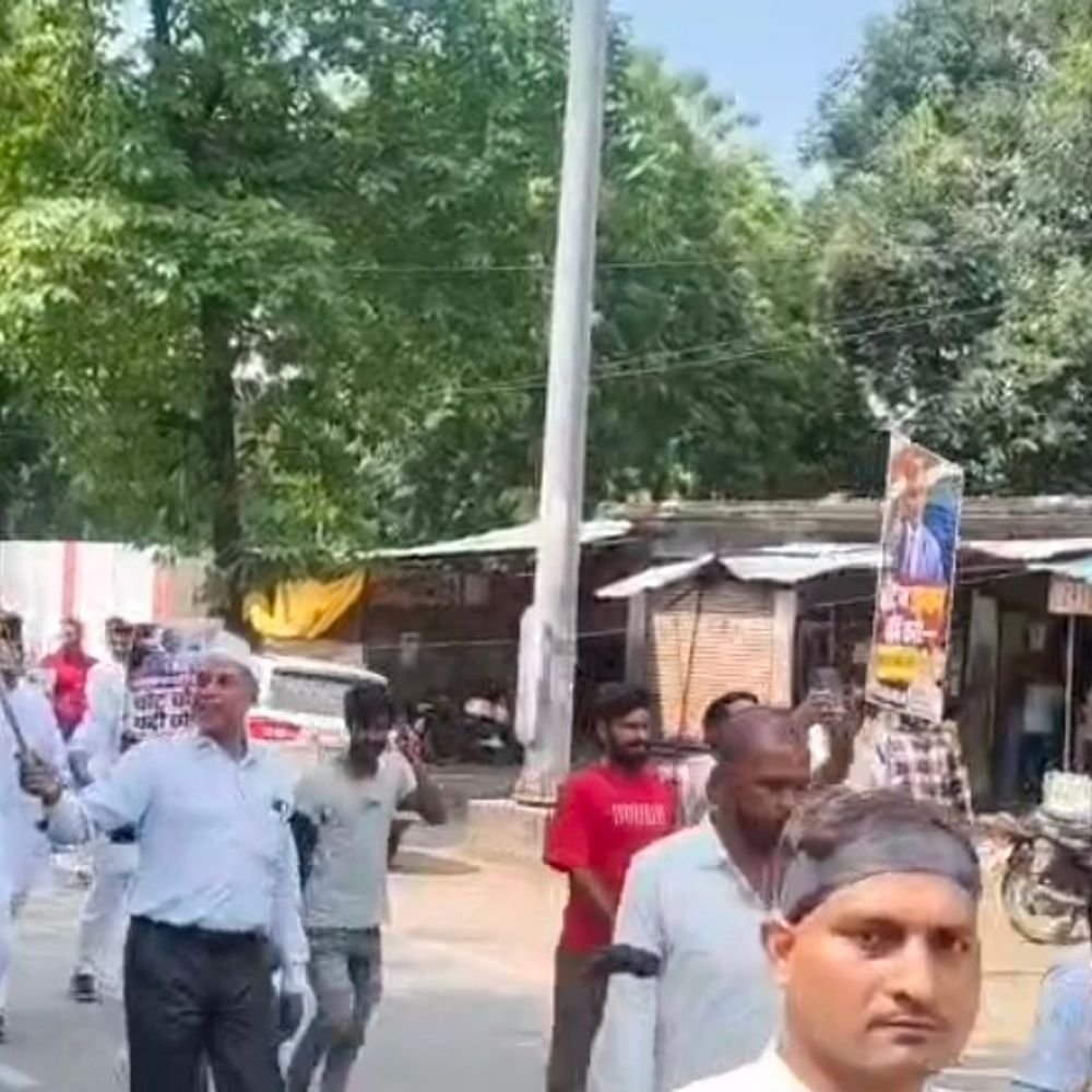 कांग्रेस ने मुख्य चुनाव आयुक्त के इस्तीफे की मांग की:भाजपा के खिलाफ नारेबाजी करते हुए विरोध मार्च निकाला, पुलिस बल तैनात रहा