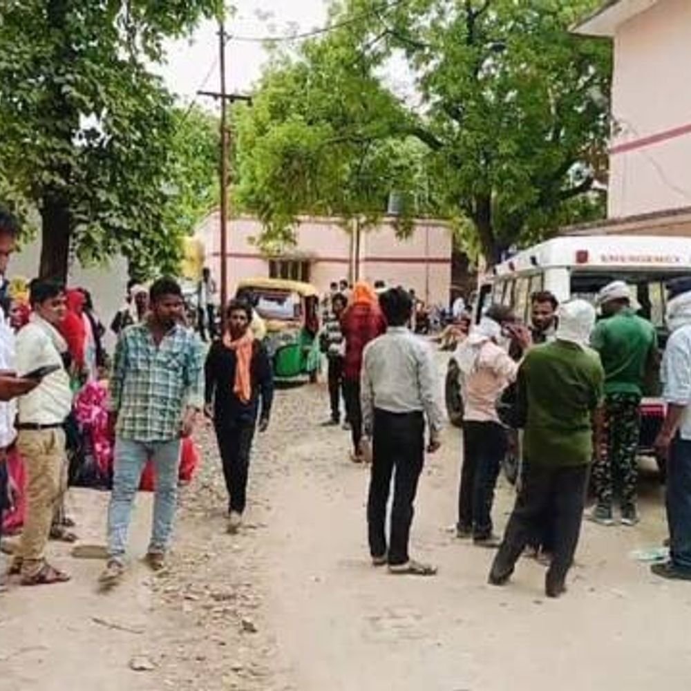 मिर्जापुर में फंदे से लटका मिला महिला का शव:4 महीने पहले हुई थी शादी, पति गिरफ्तार