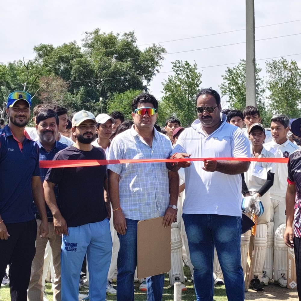 हाथरस जूनियर प्रीमियर लीग ट्रायल संपन्न:8 टीमें लेंगी क्रिकेट प्रतियोगिता में हिस्सा, वीएस ग्राउंड पर उमड़े खिलाड़ी