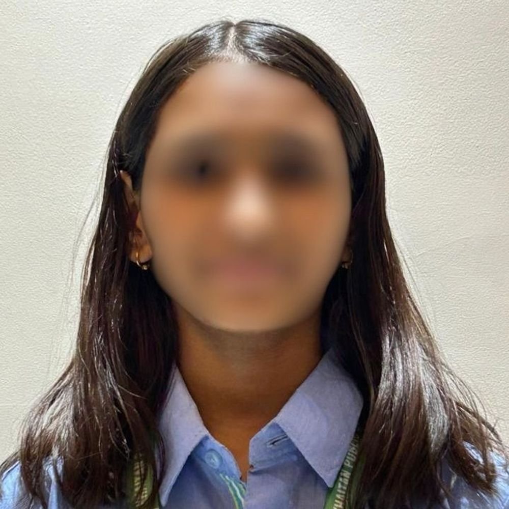 गाजियाबाद में छात्रा ने 10वीं मंजिल से कूदकर दी जान:पोस्टमार्टम में 7 जगह हड्डियां टूटी मिलीं, शिक्षक पर प्रताड़ना का आरोप