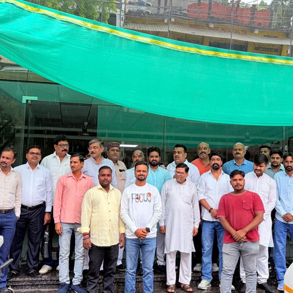हरदोई से विहिप के 400 कार्यकर्ता रवाना:अशोक सिंघल जन्म शताब्दी समारोह में होंगे शामिल, योगी आदित्यनाथ और मिलिंद परांडे करेंगे संबोधित