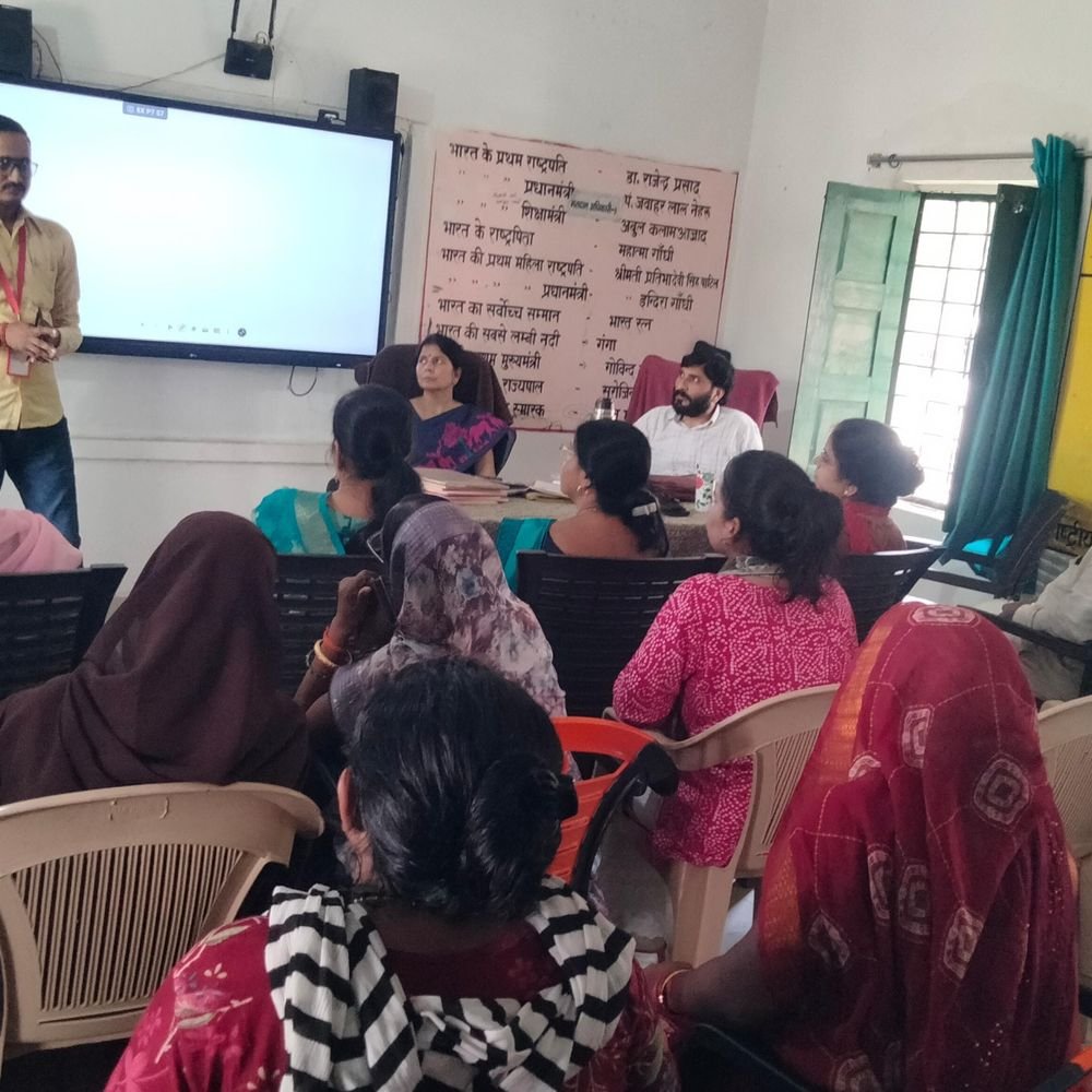 प्रतापगढ़ में स्कूल सेफ्टी ऑडिट:3 सदस्यीय टीम ने जांची सुरक्षा, बच्चों को आग से बचाव की जानकारी दी