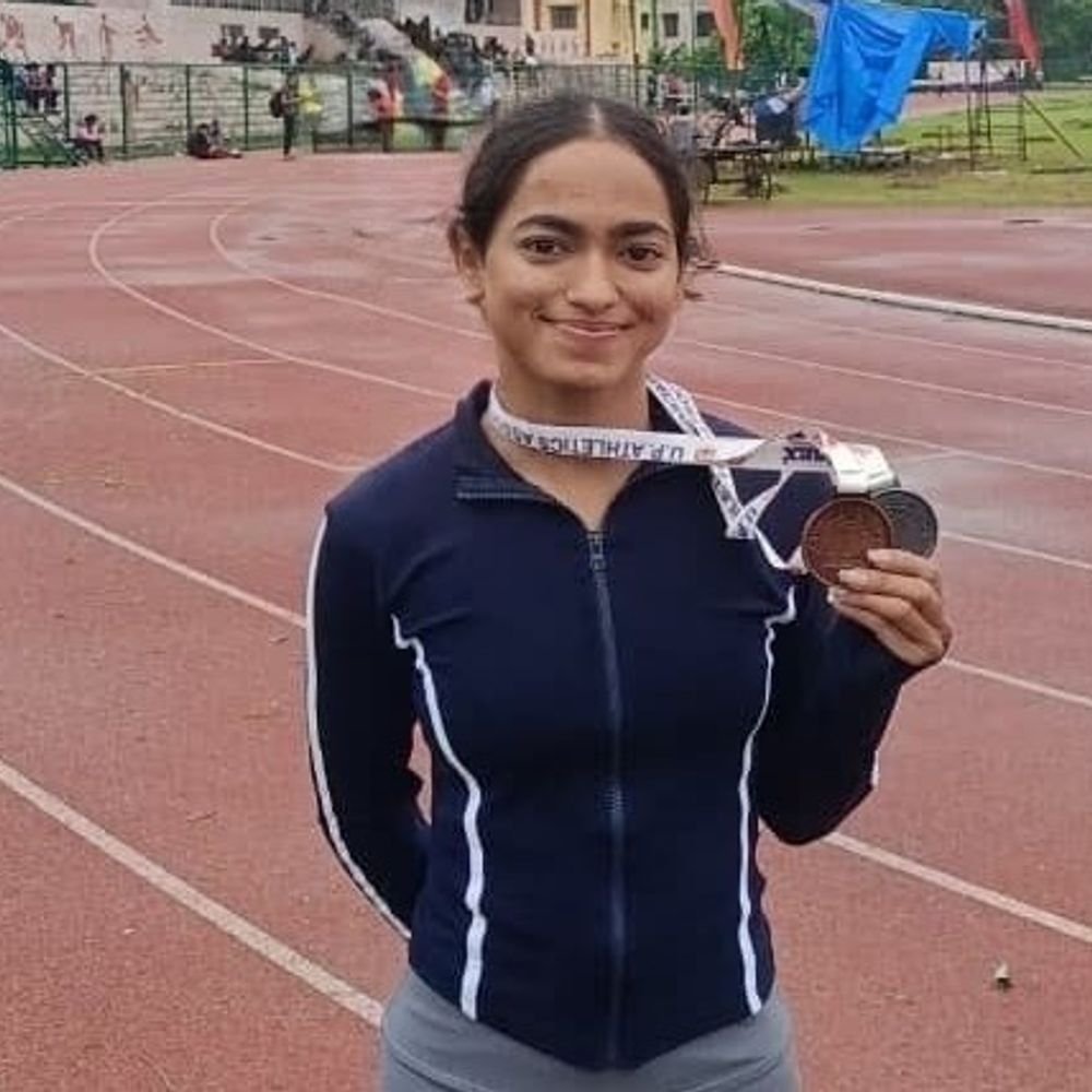 यूपी ओपन एथलेटिक्स चैंपियनशिप:अयोध्या की कृतिका सिंह ने जीते रजत और कांस्य पदक; 100 मीटर दौड़ में बनाया रिकॉर्ड
