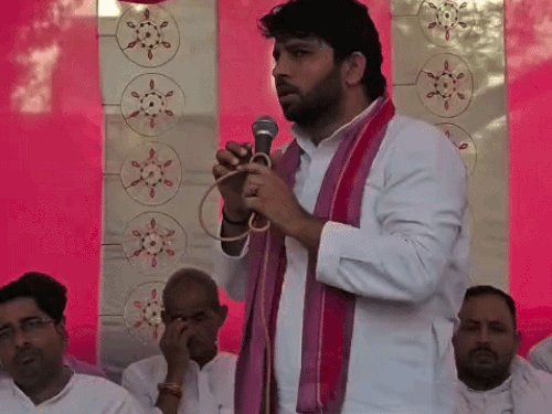 सपा नेता बोले-आयोग की पोल खुल गई इसलिए कार्यक्रम कैंसिल:मुख्य चुनाव आयोग का मेरठ और वाराणसी में होना था युवा संवाद