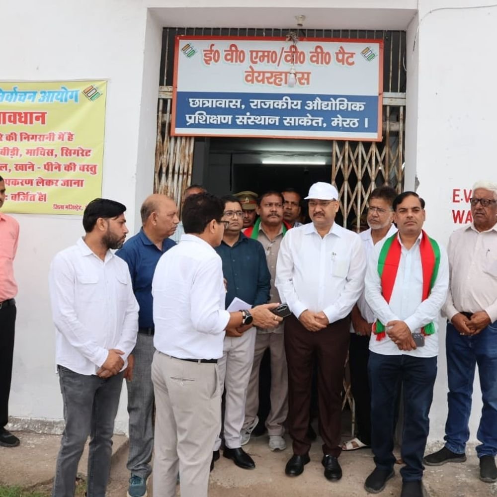 डीएम ने EVM वेयर हाउस का निरीक्षण किया:आईटीआई साकेत और कंकरखेड़ा में व्यवस्थाएं देखीं, राजनीतिक दलों के प्रतिनिधि भी रहे