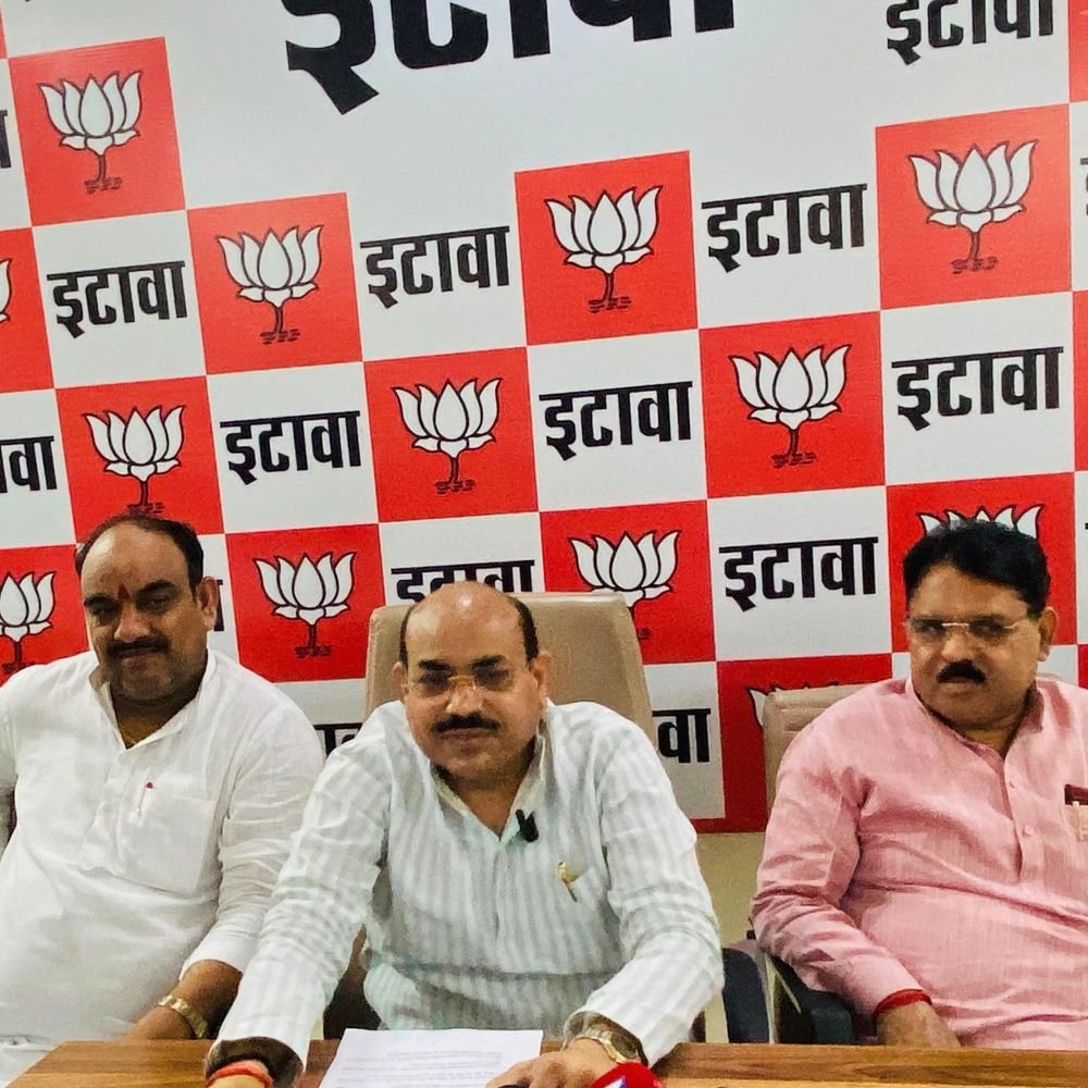 इटावा में भाजपा नेता ने कांग्रेस पर किया हमला:भाजपा जिलाध्यक्ष अन्नू गुप्ता बोले- चुनाव आयोग पर सवाल उठाना गलत