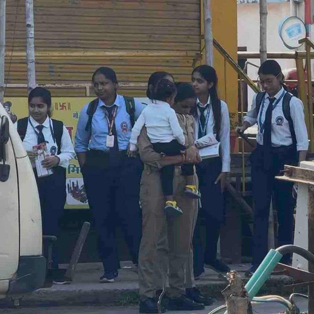 गोरखपुर में धूप के साथ बढ़ी उमस:अगले 5-7 दिन बदलता रहेगा मौसम, 33°C तक जाएगा पारा