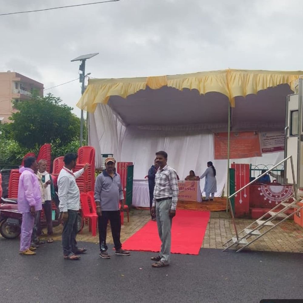 वाराणसी में सफाई मित्र स्वास्थ्य शिविर आयोजित:नगर निगम की जनकल्याणकारी पहल; दशाश्वमेध, वरुणापार जोन में जांच शुरू