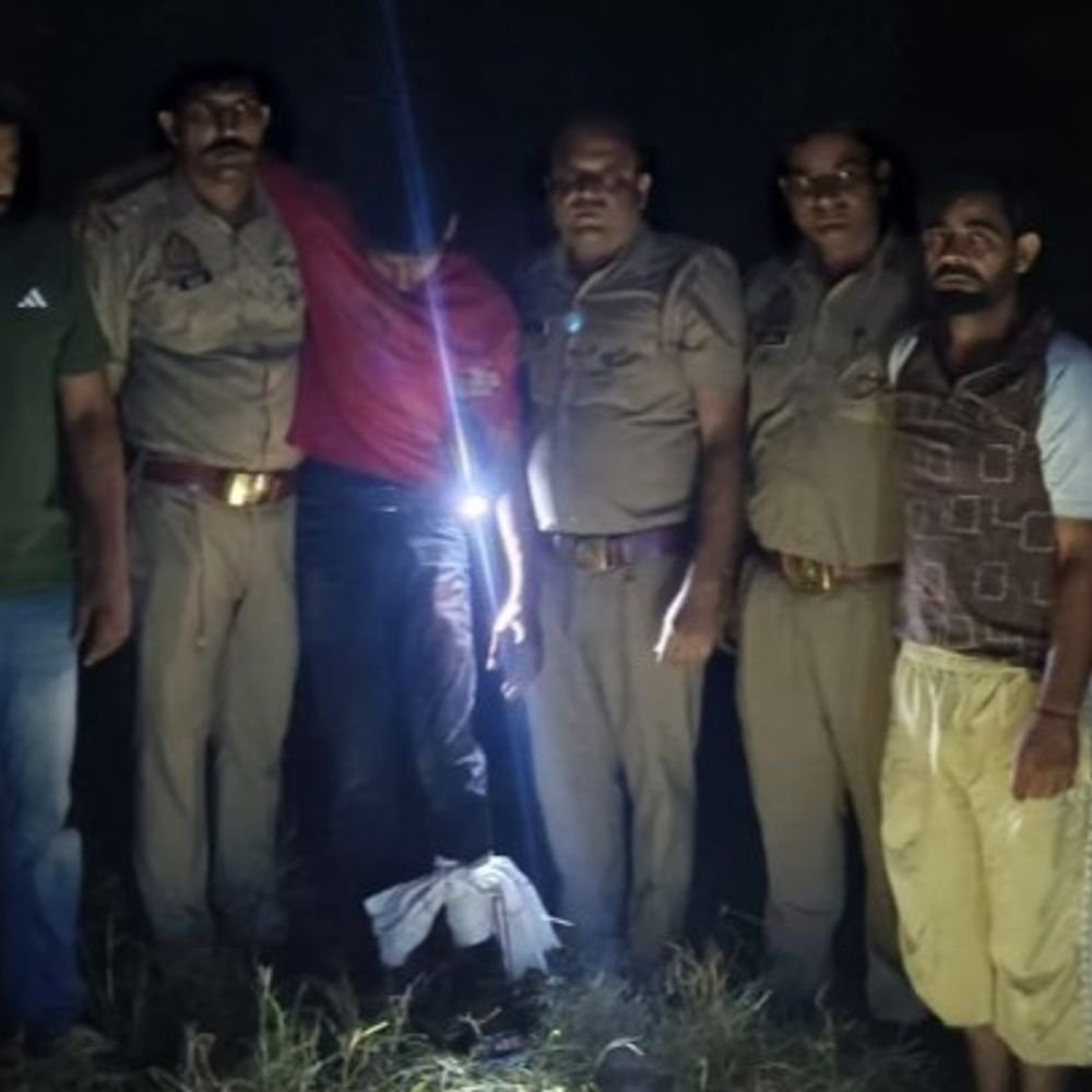 पूर्व मंत्री की मीट फैक्ट्री में डकैती करने वाले अरेस्ट:देर रात पुलिस की बदमाशों से मुठभेड़, एक के पैर में लगी गोली