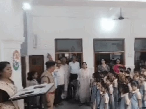 वंदे-मातरम् के 150 वर्ष पूरे होने पर किया सामूहिक गायन:विद्या भारती स्कूलों में आयोजन, नई पीढ़ी को राष्ट्रीय गीत के महत्व से कराया परिचित
