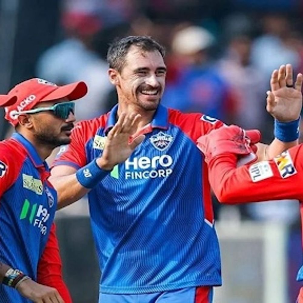 दिल्ली कैपिटल्स ने IPL 2027 की तैयारी शुरू की:दिल्ली में कैंप; युवराज सिंह, अमित मिश्रा और चामिंडा वास ने घरेलू खिलाड़ियों का ट्रायल लिया
