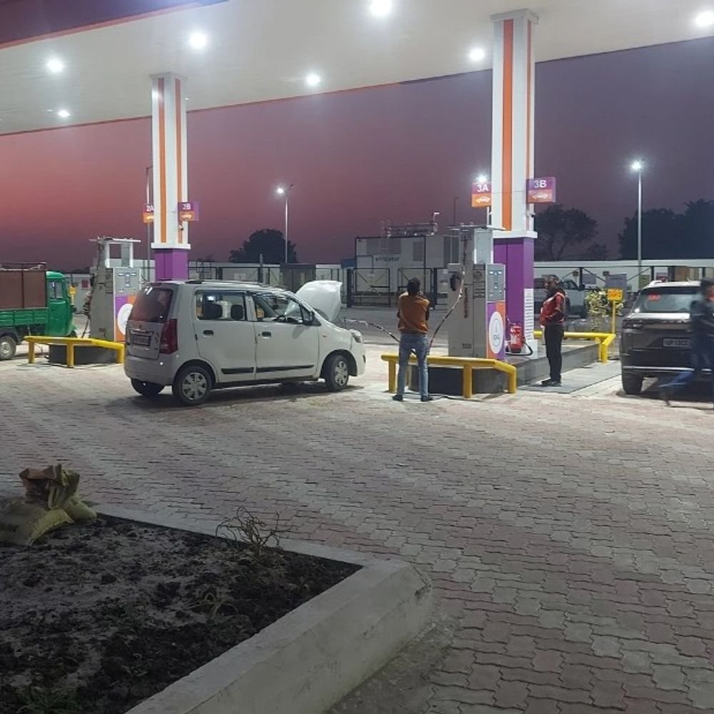 NCR के 8 जिलों में बिना PUCC नहीं मिलेगा ईंधन:1 अक्टूबर से पेट्रोल-डीजल और सीएनजी पर रोक, प्रदूषण रोकने के लिए प्रशासन का फैसला