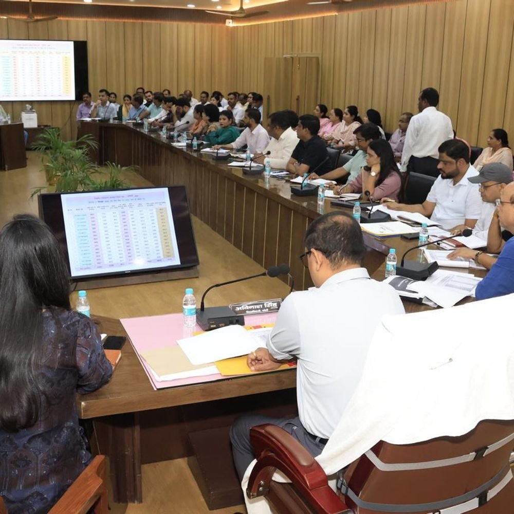 बारिश-जलभराव के बाद स्वास्थ्य विभाग अलर्ट:डीएम ने संचारी और जलजनित रोगों से निपटने के दिए निर्देश