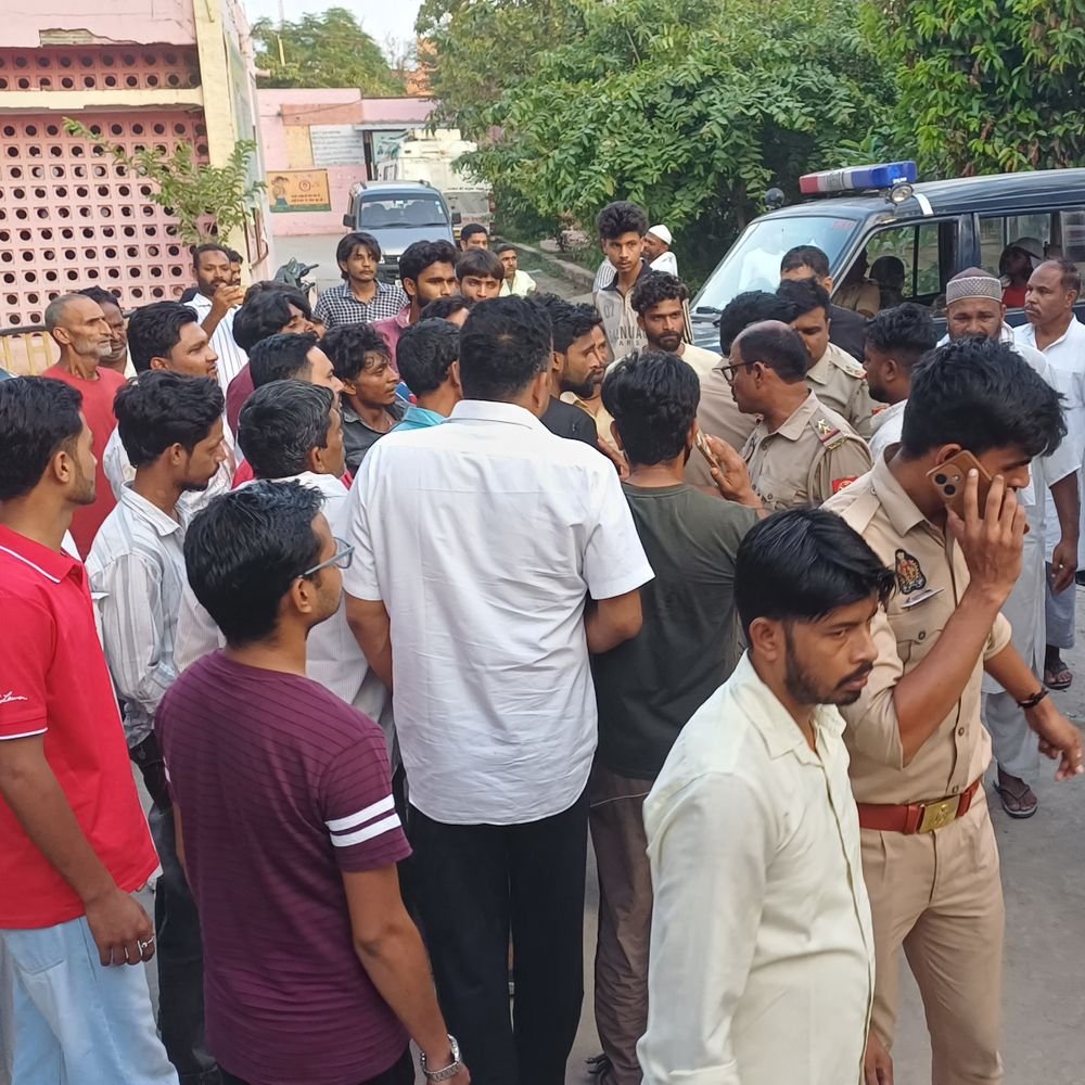 बहन की शादी में आई महिला की गला रेतकर हत्या:सहारनपुर के नानौता में पति ने भी खुद की गर्दन काटी, गंभीर रूप से घायल