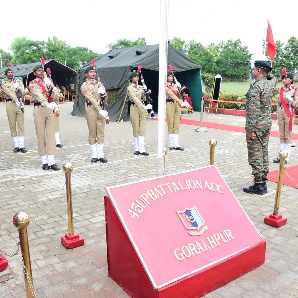 गगहा में एनसीसी शिविर:कैडेट्स ने दिखाया दमखम; ग्रुप कमांडर बोले- नेतृत्व क्षमता विकसित करती है एनसीसी