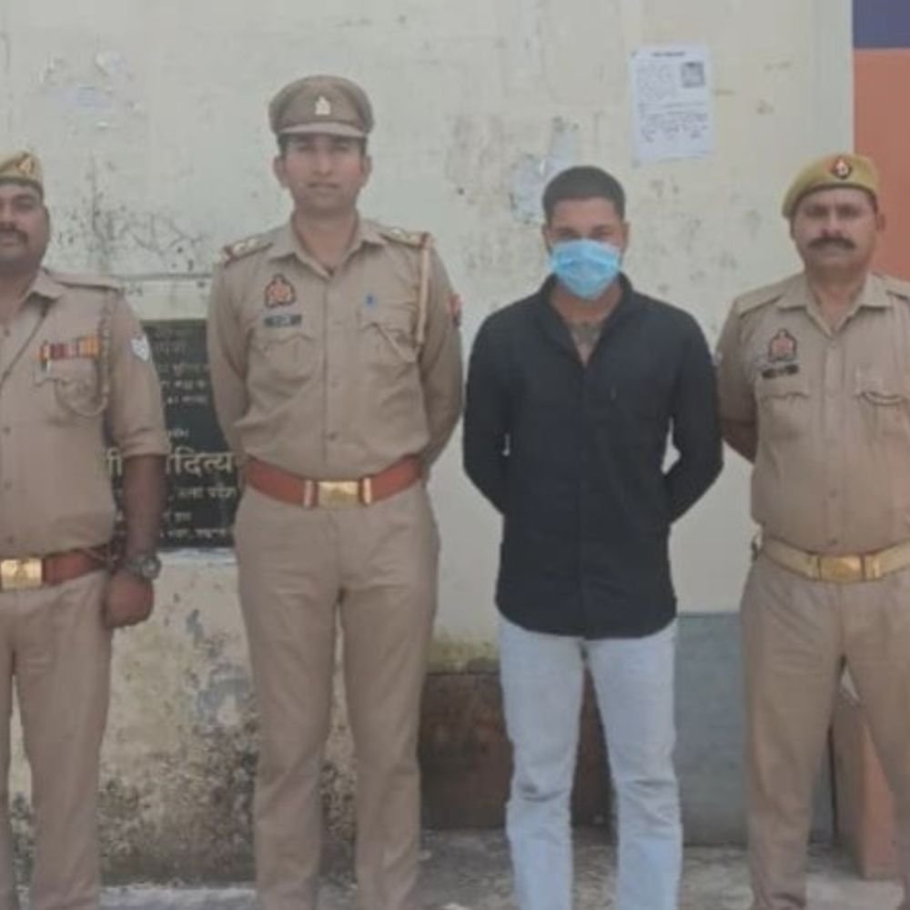 राज चौहान हत्याकांड का आरोपी गिरफ्तार:आगरा के गेस्ट हाउस में हुई थी हत्या, पुलिस ने मुखबिर की सूचना पर पकड़ा