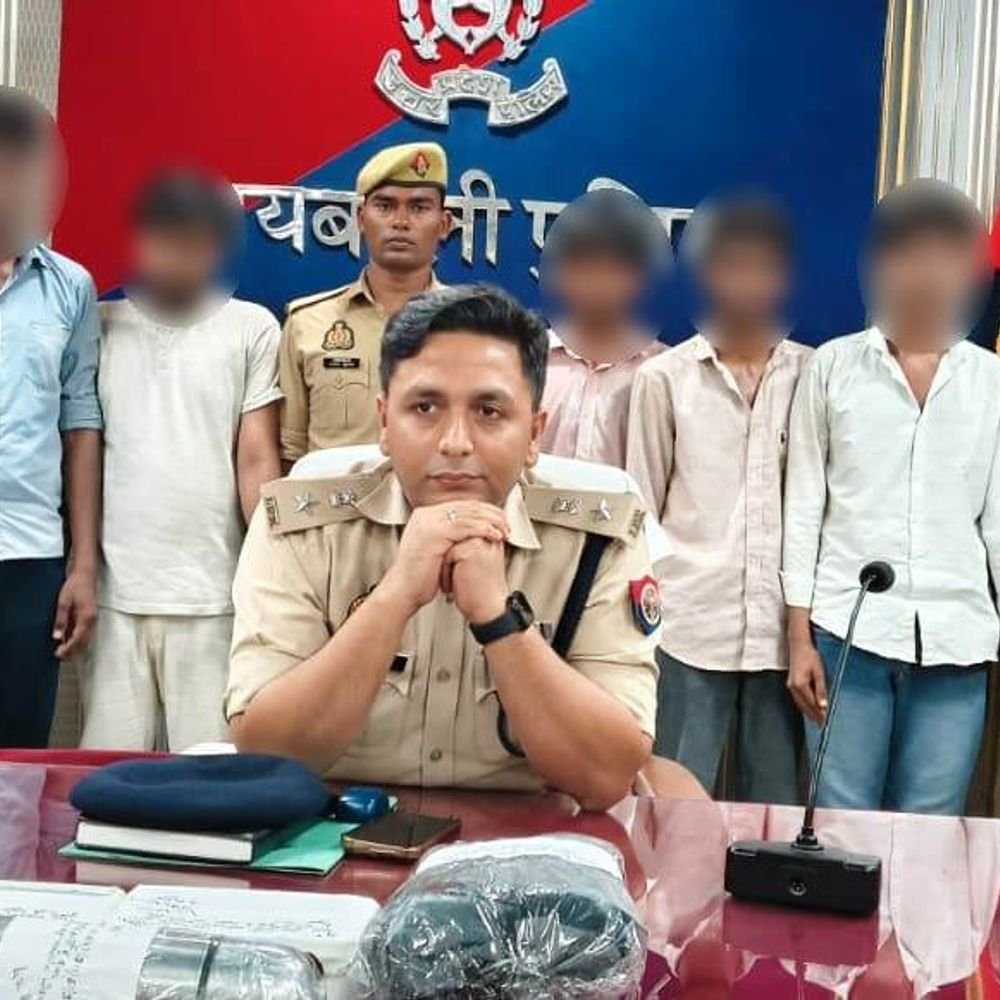 रायबरेली में सर्राफा व्यवसायी से लूट, 6 बदमाश गिरफ्तार:36 घंटे में पुलिस ने लूटा गया पूरा माल बरामद किया, गूगल मैप से ढूंढी थी दुकान