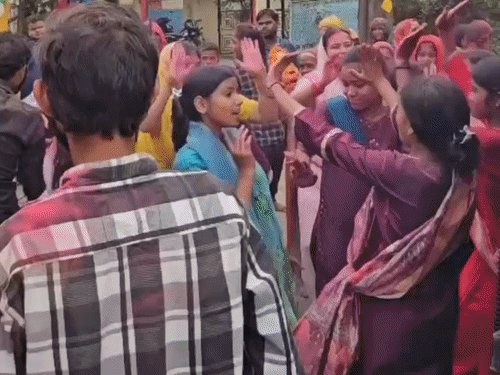 बुलंदशहर में गणपति बप्पा को विदाई:10 दिन के गणेशोत्सव के बाद गंग नहर पर 'अगले बरस तू जल्द आ' के जयकारे गूंजे