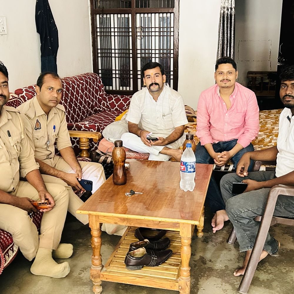 डिप्टी सीएम के दौरे से पहले छात्र नेता हाउस अरेस्ट:जनसमस्याओं पर मांग पत्र देने जा रहे थे, पुलिस ने सुबह 7 बजे से घर में रोका